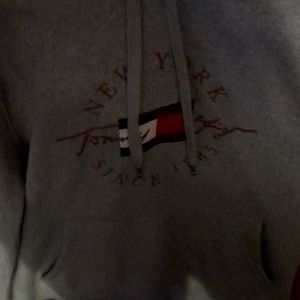 Tommy Hilfiger sweat shirt.